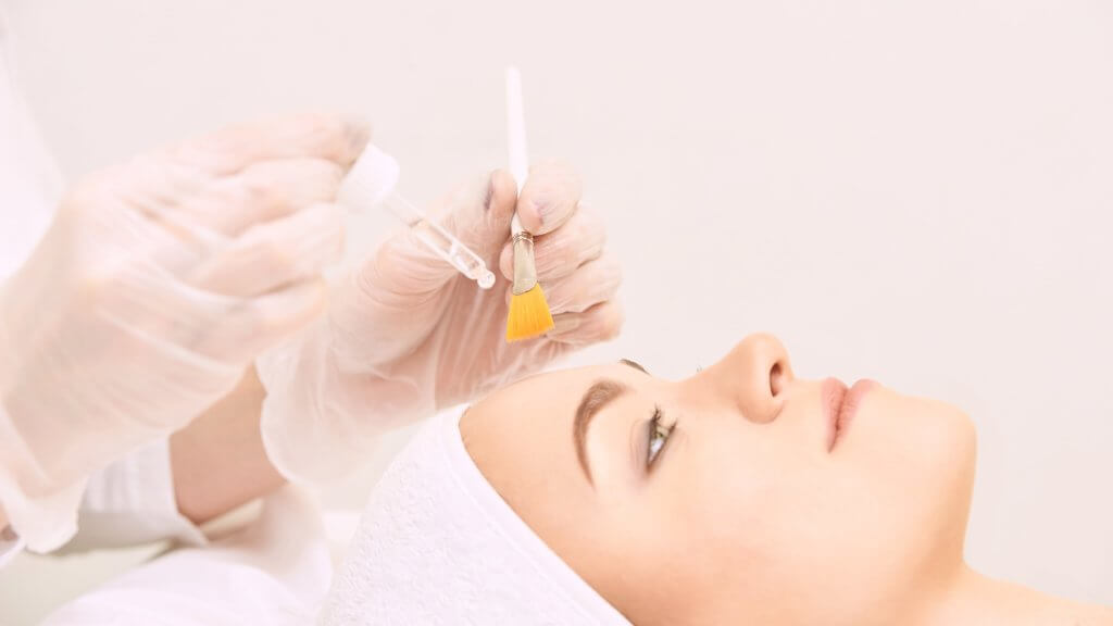 5 Amazing Chemical Peel Benefits You May Have Not Known